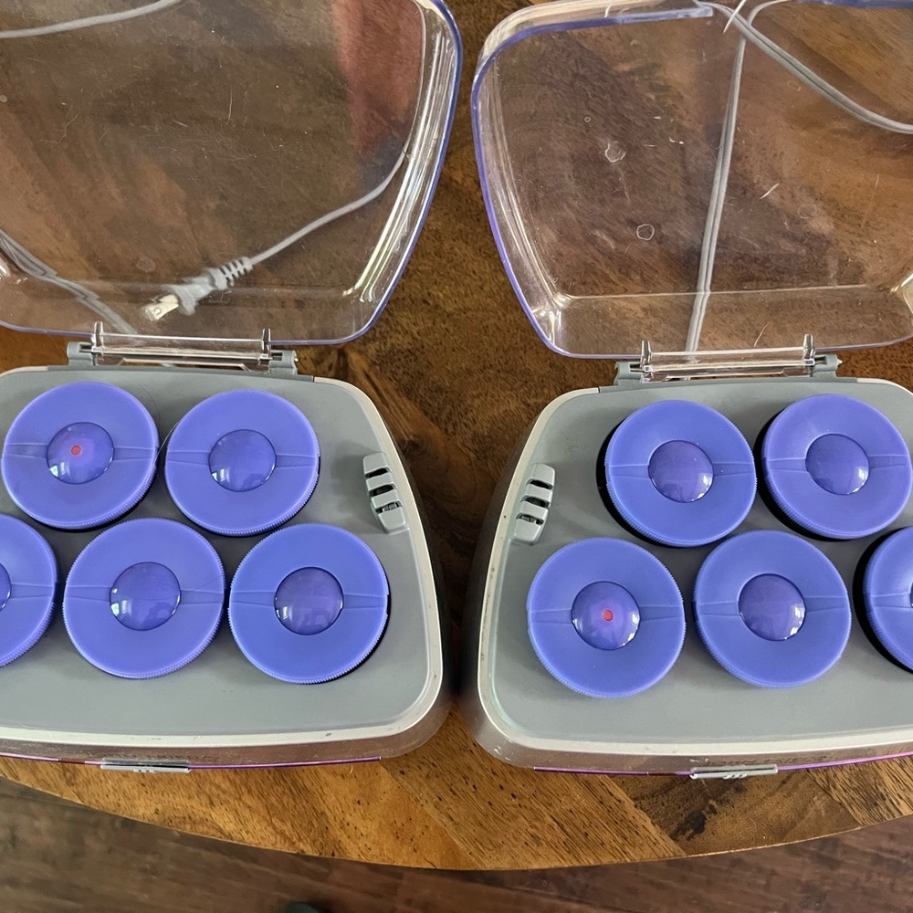 John Freida 2 sets of jumbo 2” hot rollers+ pro clips